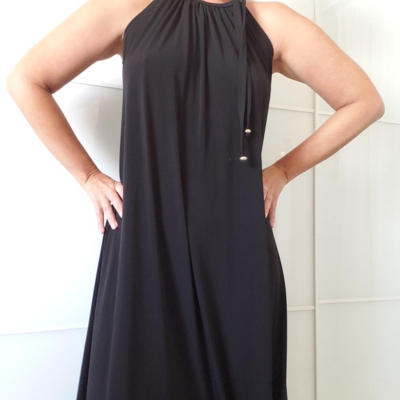 Black Strap Loose Maxi Dress - A Collection - Picture 4 of 6